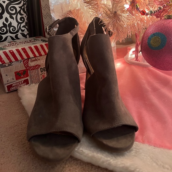 christian siriano shoes - Picture 2 of 6